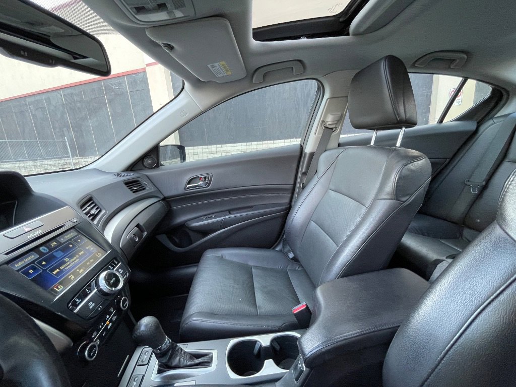Used 2017 Acura ILX FWD image 38
