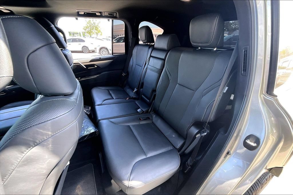 Used 2023 Lexus LX 600 F Sport AWD/4WD image 18