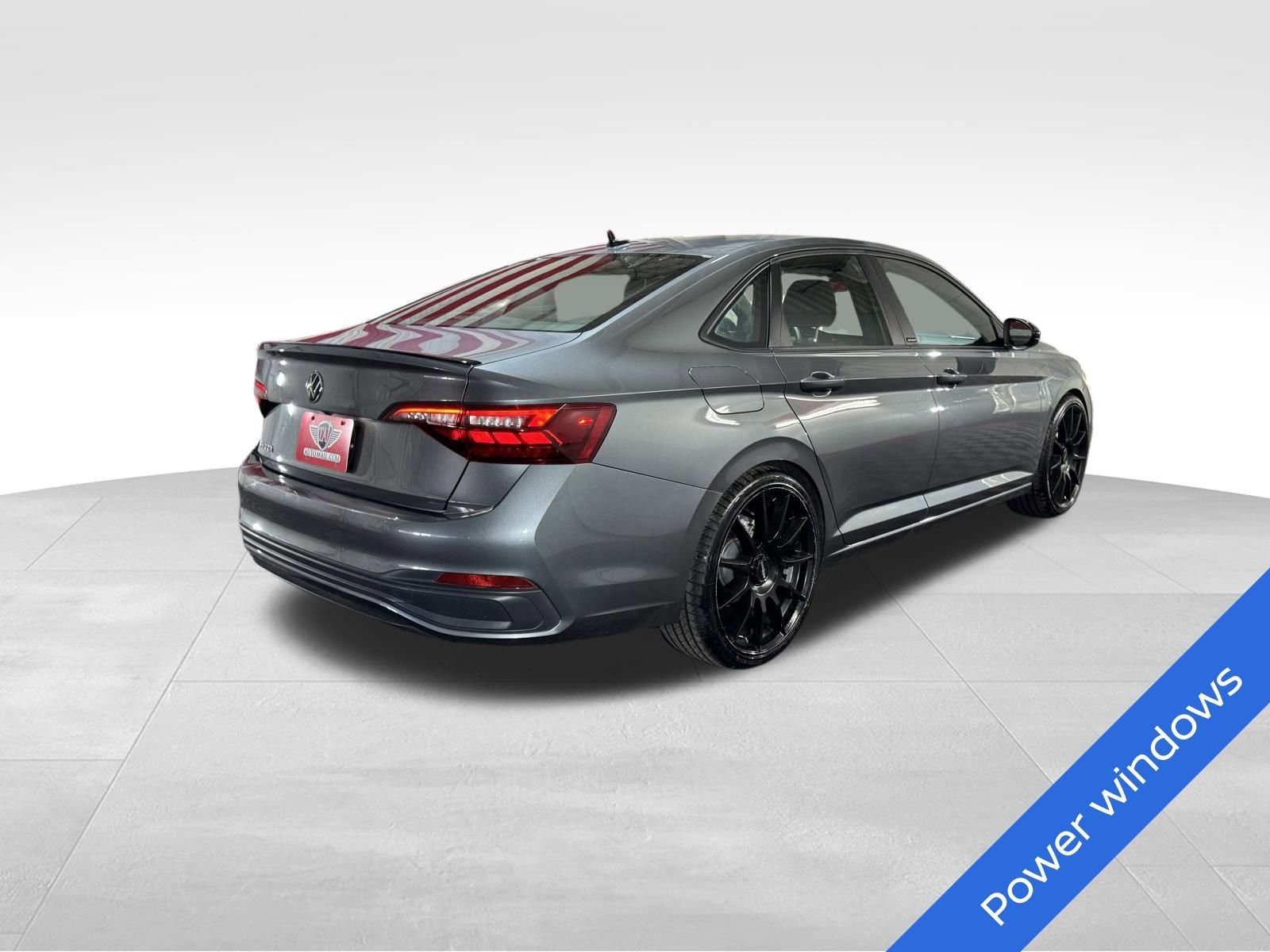 Used 2024 Volkswagen Jetta Sport image 4