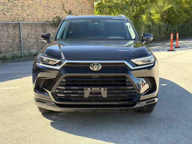 Used 2024 Toyota Grand Highlander AWD image 2