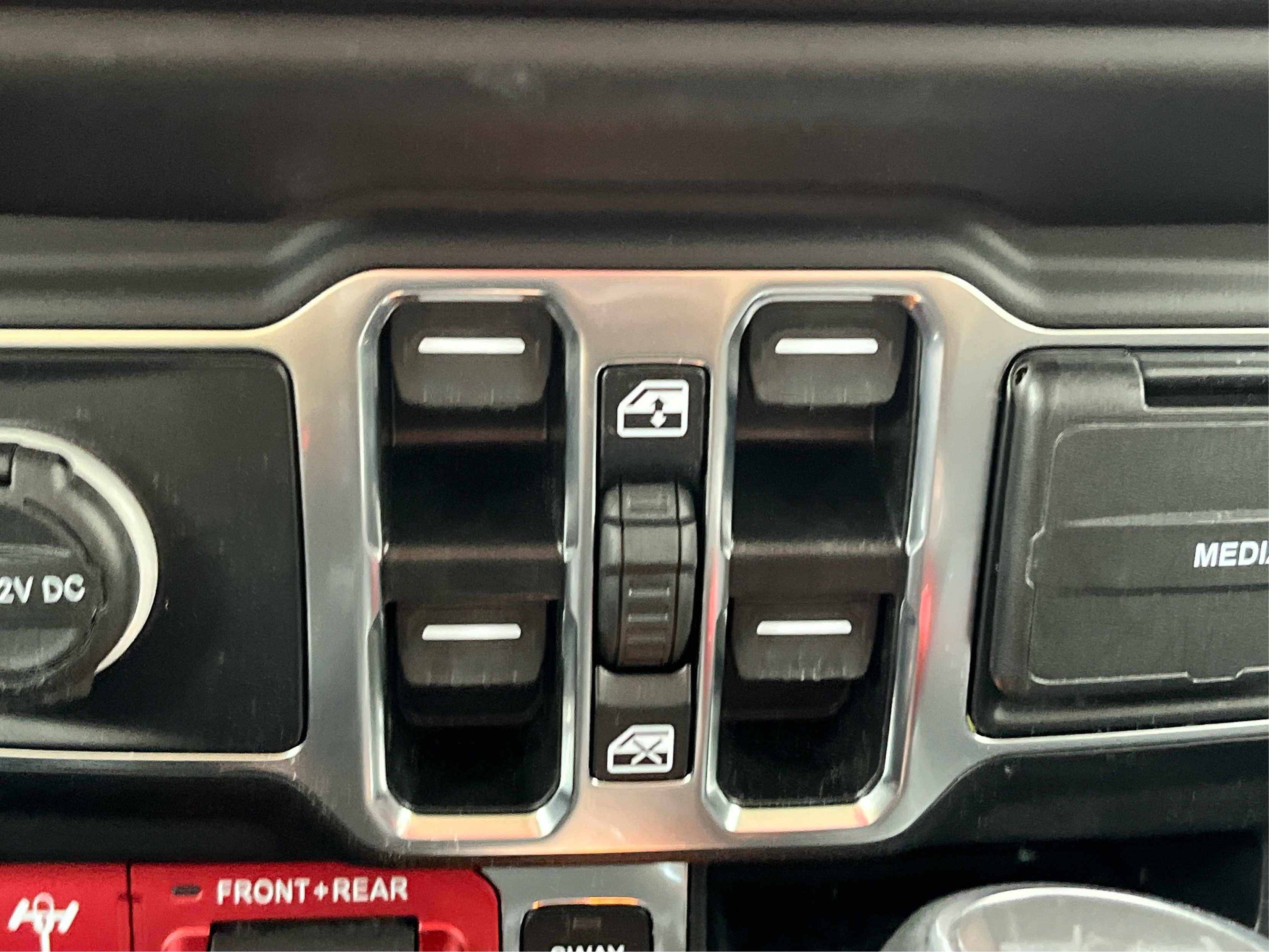 Used 2023 Jeep Wrangler Unlimited Rubicon 4xe w/ Steel Bumper Group image 48