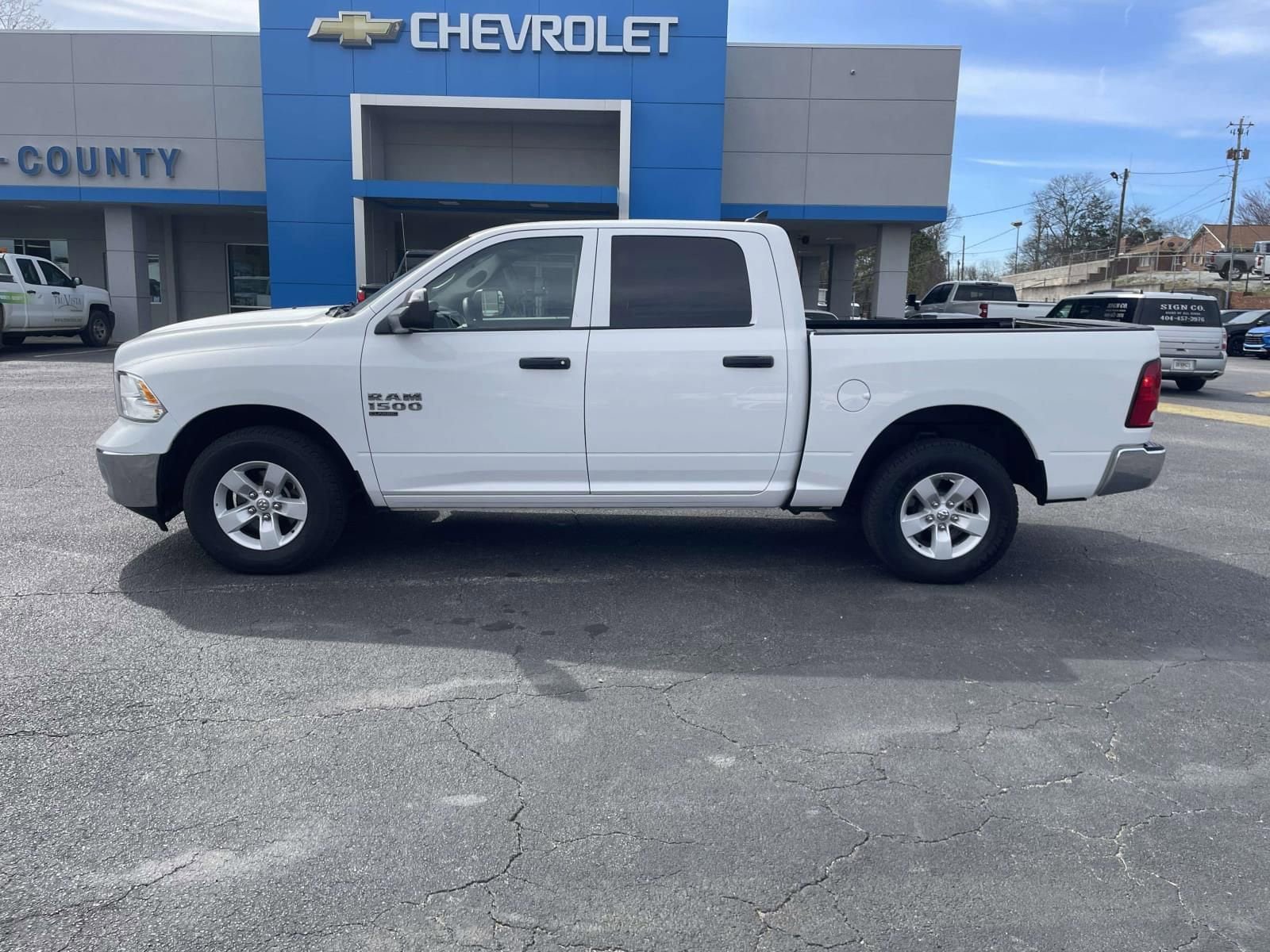 Used 2023 RAM 1500 Classic SLT w/ Trailer & Traction Group AWD/4WD image 6