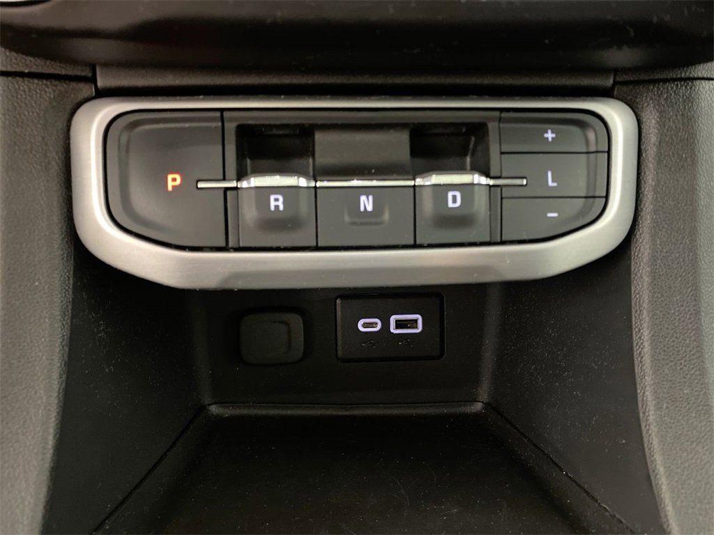 Used 2023 GMC Acadia SLE w/ Driver Convenience Package image 19