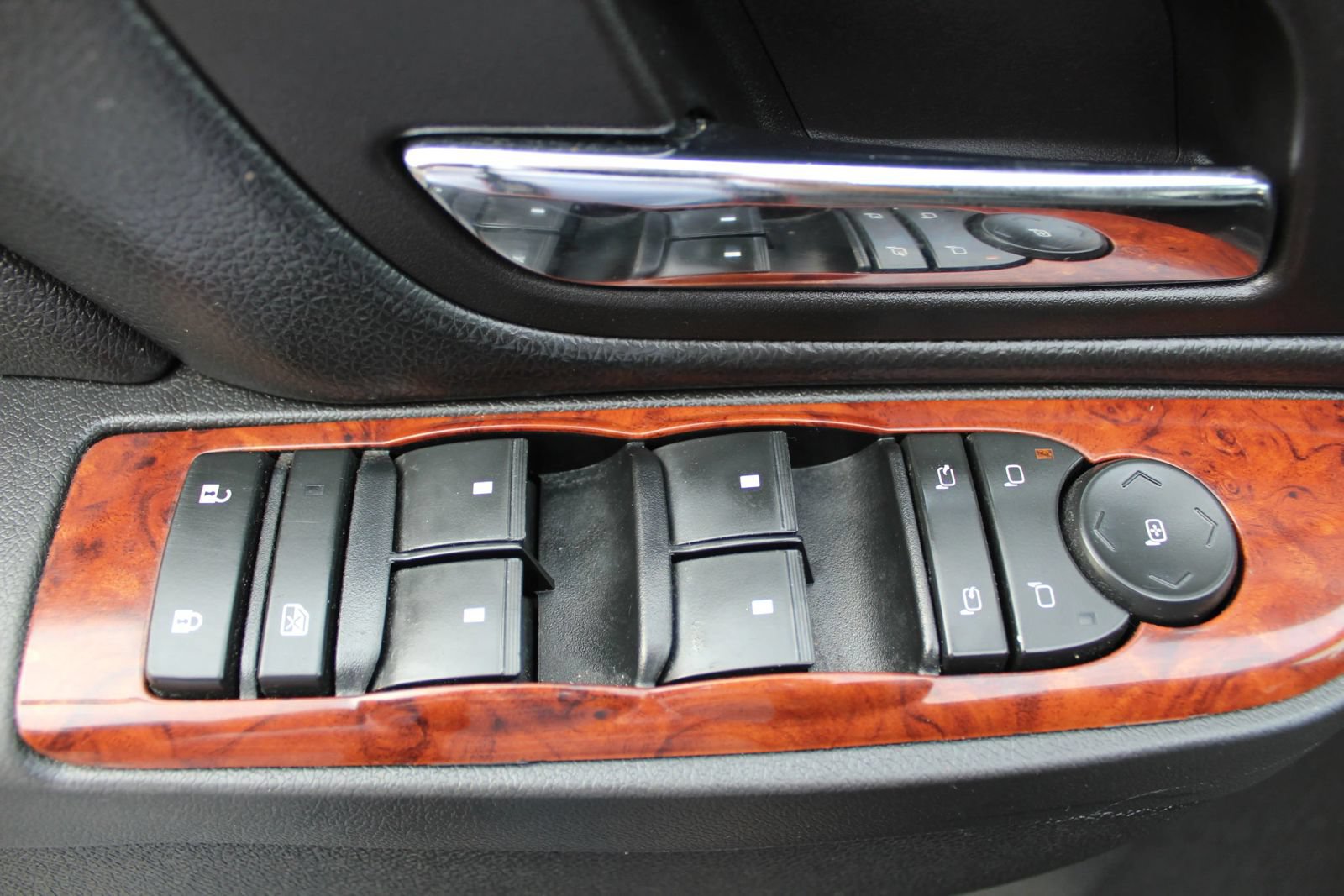 Used 2013 GMC Yukon SLT AWD/4WD image 34