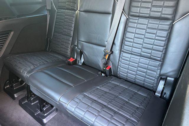 Used 2024 Cadillac Escalade Sport Platinum w/ LPO, ONYX Package AWD/4WD image 16