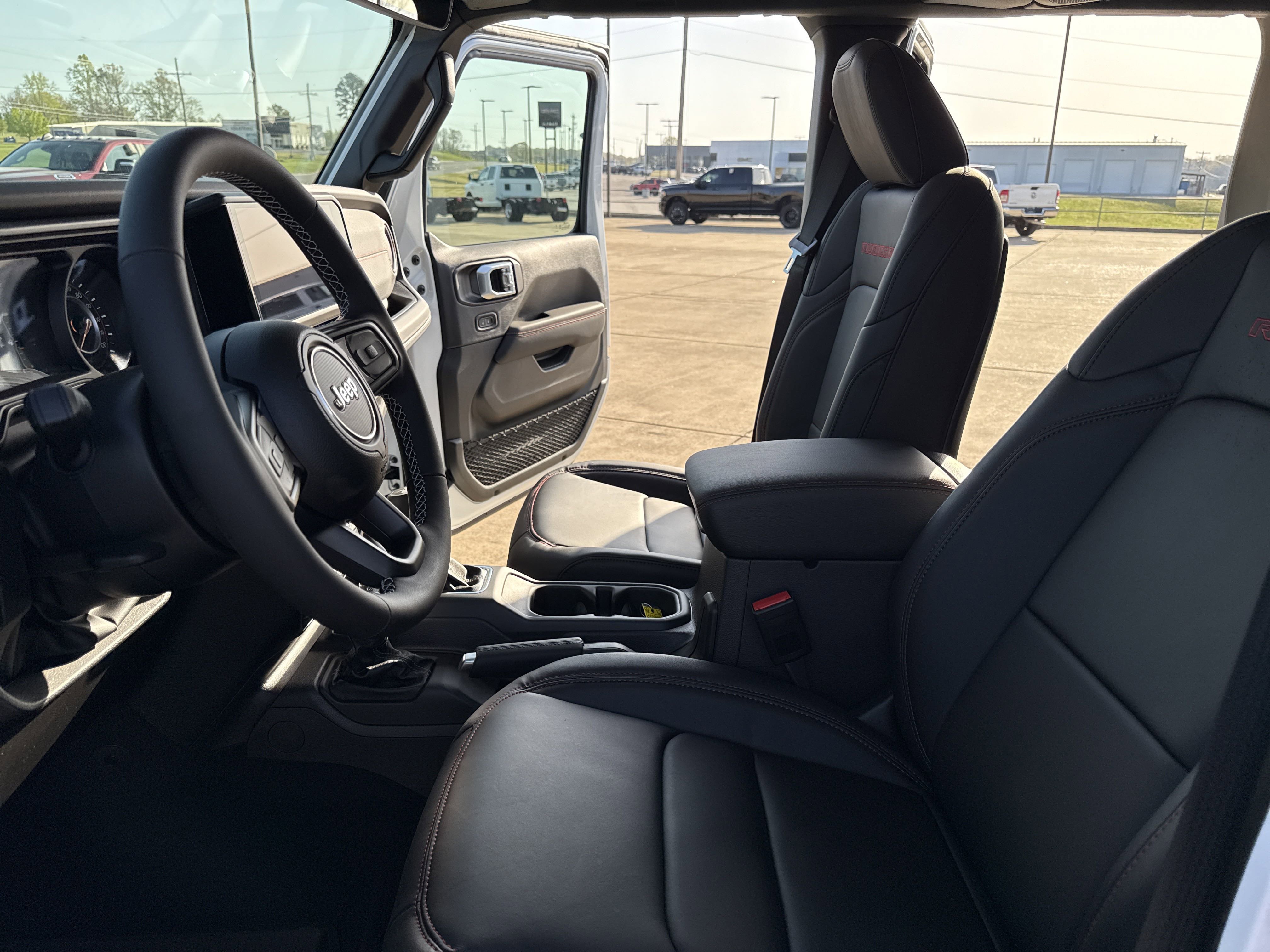 New 2025 Jeep Wrangler Unlimited Rubicon w/ Technology Group image 12