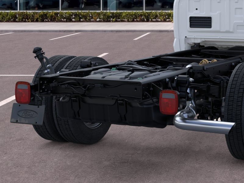 New 2026 Ford F450 XL w/ XL Chrome Package RWD image 22