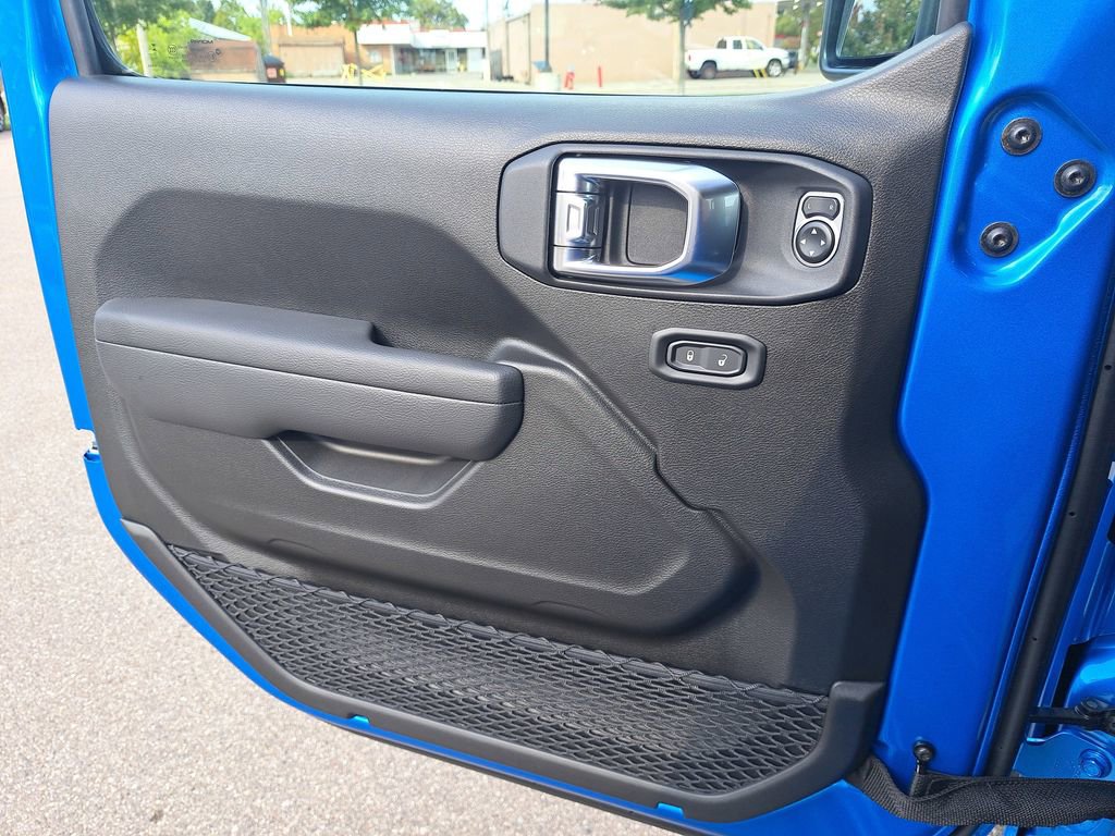 New 2025 Jeep Wrangler Unlimited Rubicon w/ Steel Bumper Group image 26