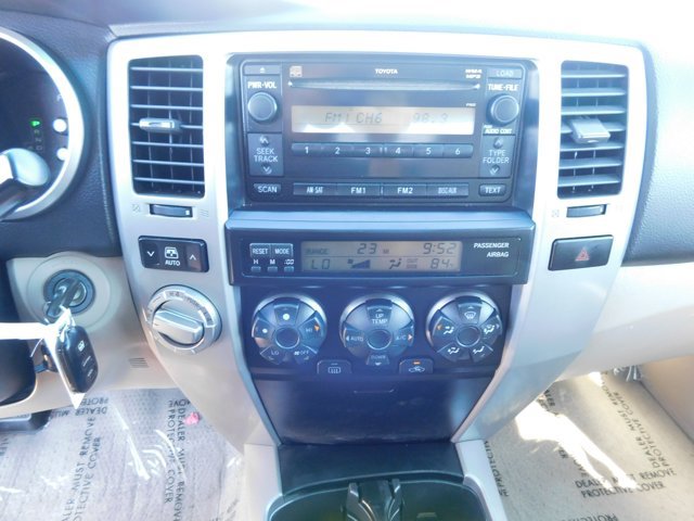Used 2006 Toyota 4Runner SR5 AWD/4WD image 20