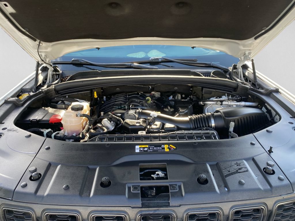 Used 2021 Jeep Grand Cherokee L Laredo RWD image 29