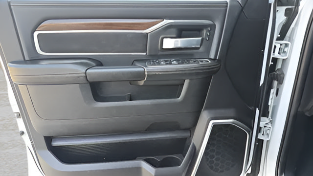 Used 2022 RAM 2500 Laramie AWD/4WD image 18