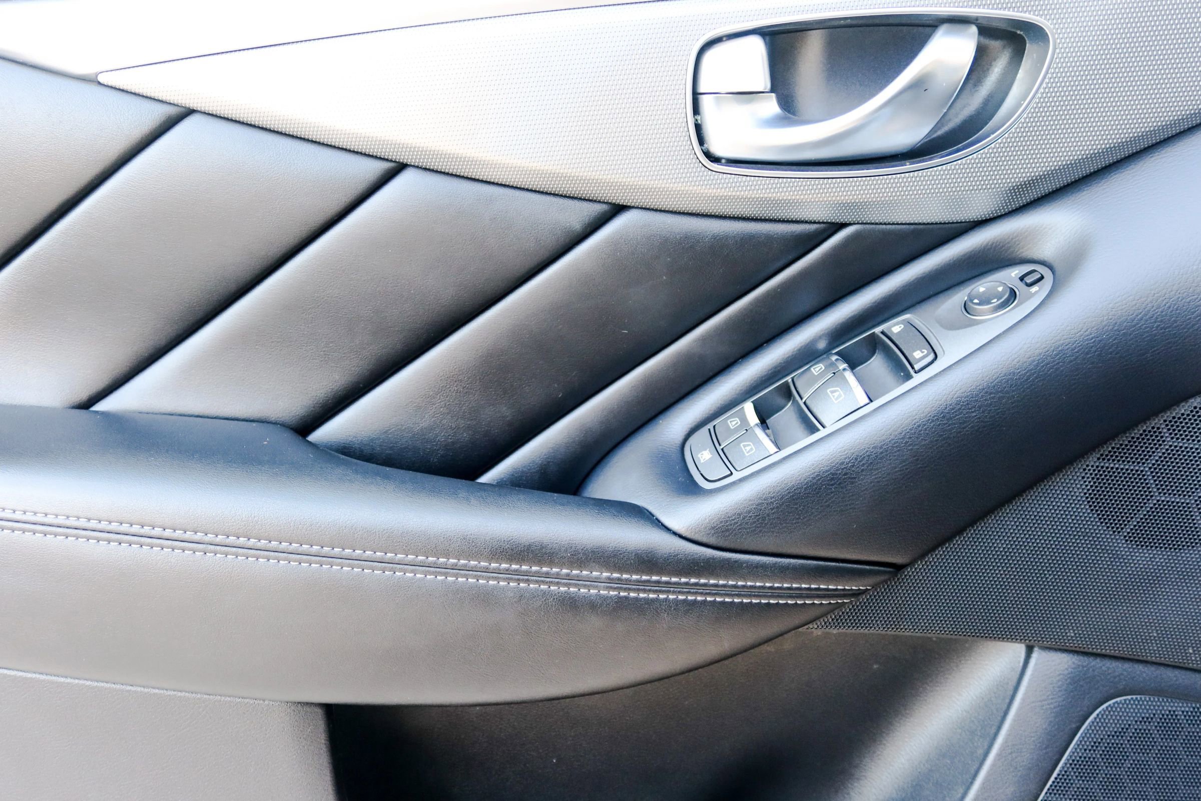 Used 2018 INFINITI Q50 Sport AWD/4WD image 9