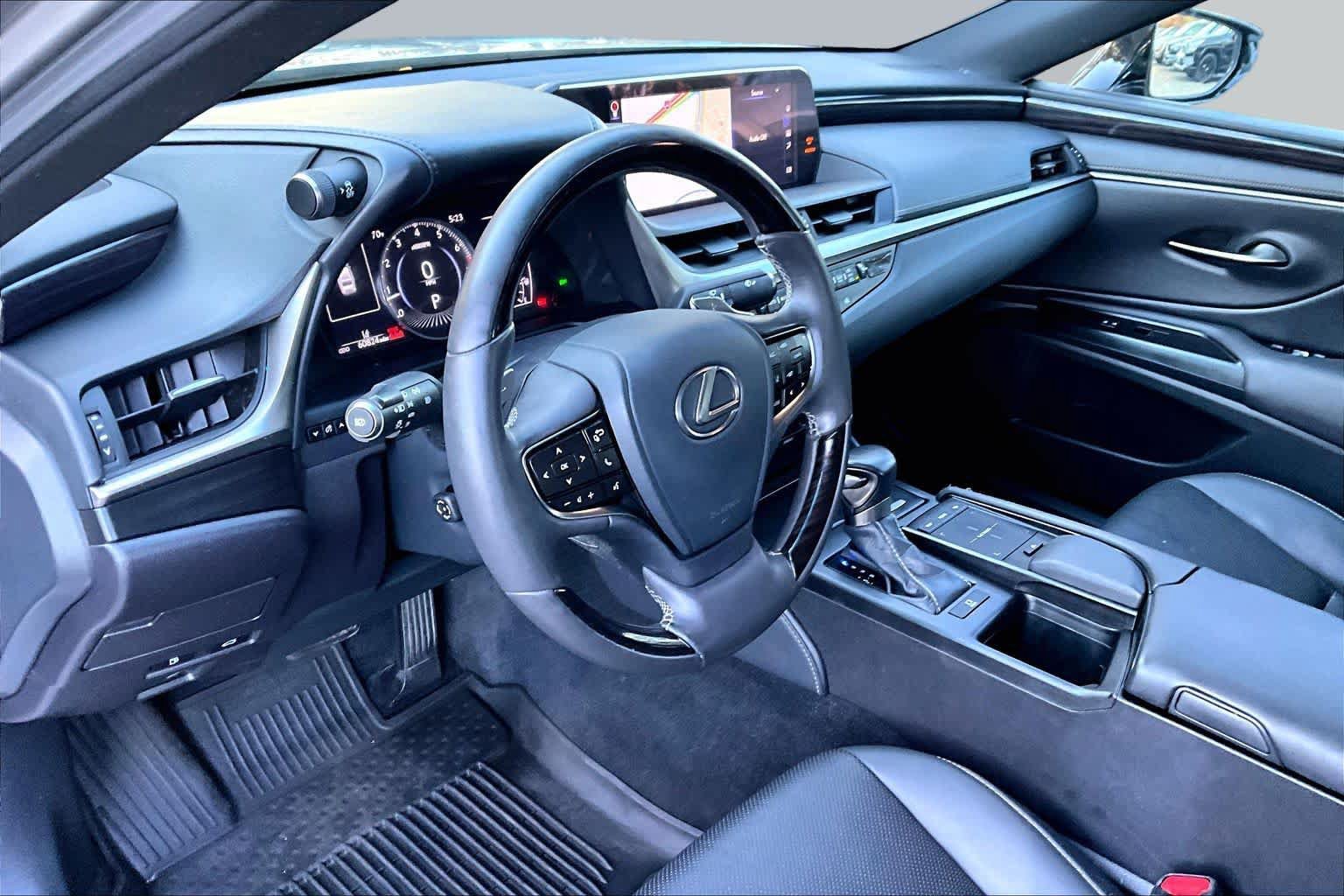 Used 2020 Lexus ES 350 w/ Premium Package FWD image 17