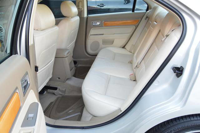 Used 2008 Lincoln MKZ image 38