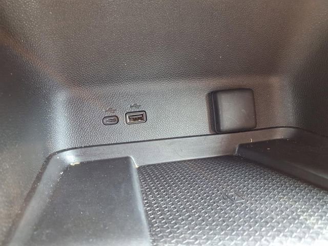 Used 2024 Chevrolet Traverse LT image 34