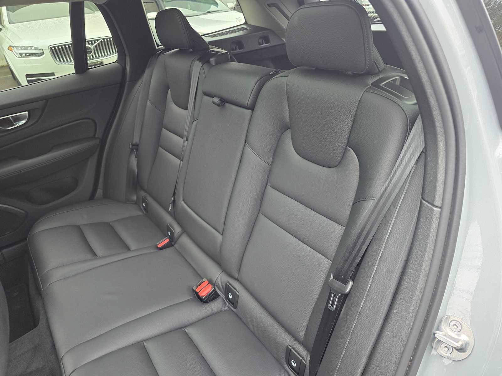 Certified 2025 Volvo V60 B5 Cross Country Plus image 17