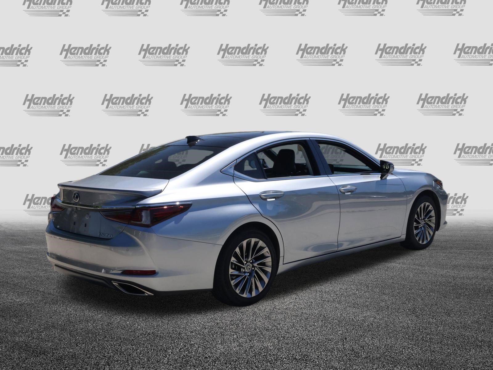 Used 2024 Lexus ES 350 Ultra Luxury w/ Accessory Package (Z2) image 9