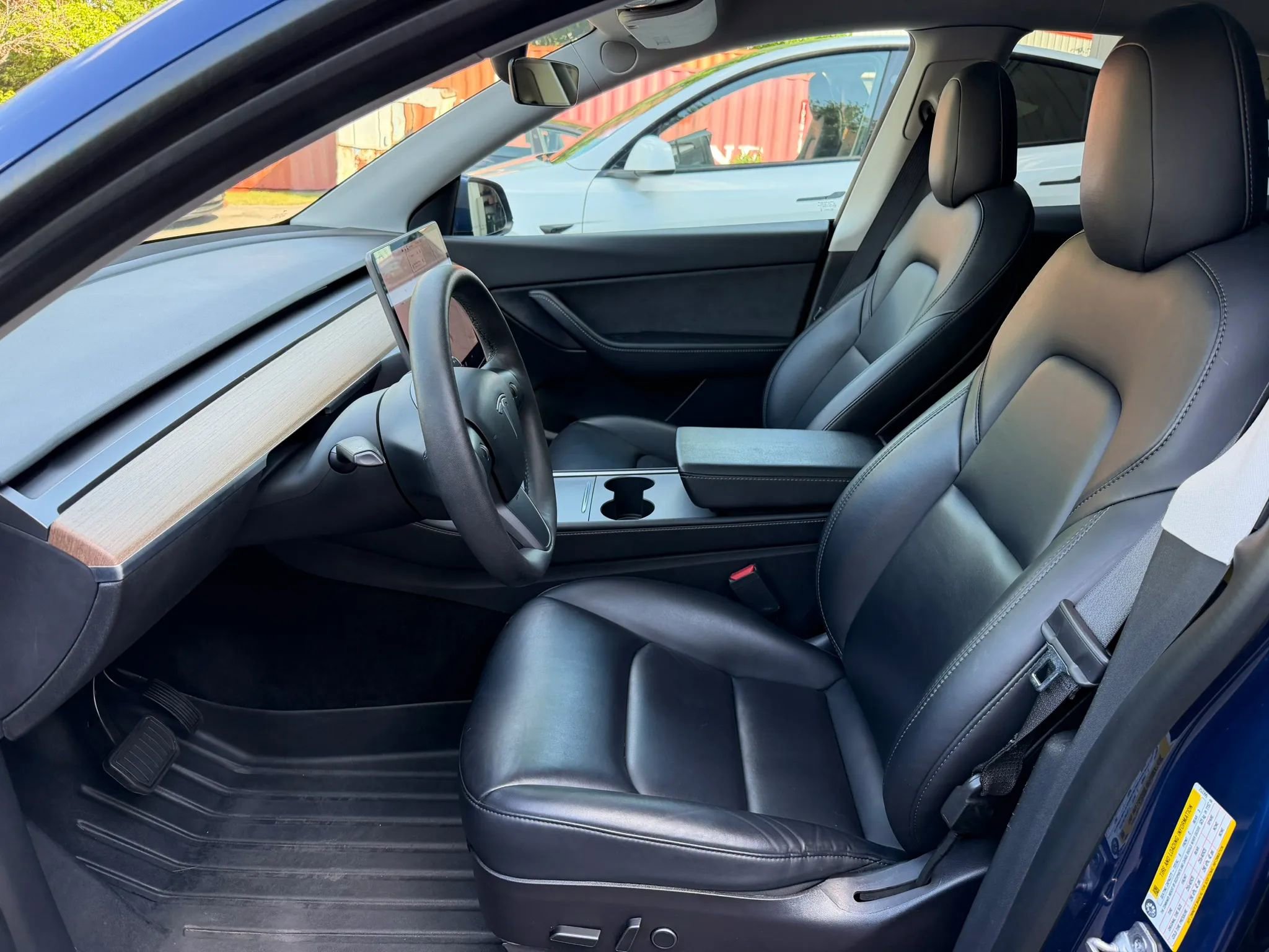 Used 2021 Tesla Model Y Long Range AWD/4WD image 15