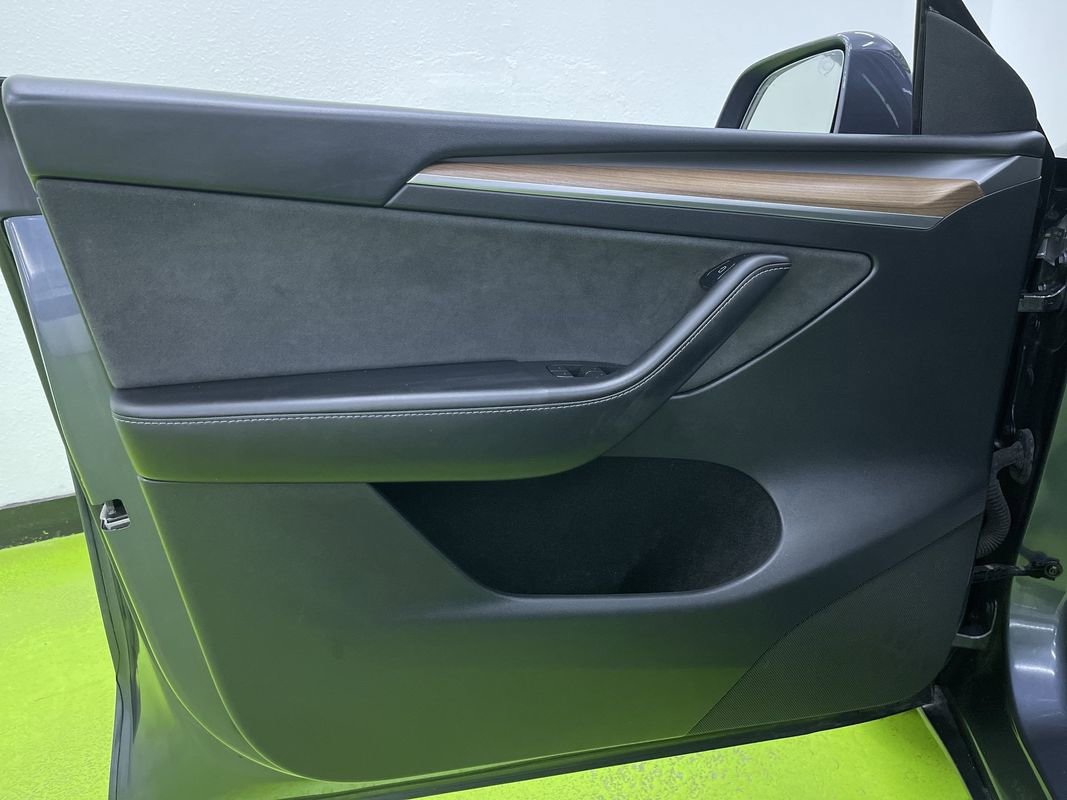 Used 2023 Tesla Model Y Long Range image 15