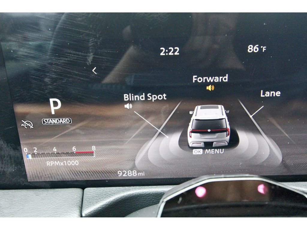 Used 2025 Nissan Armada SL image 10