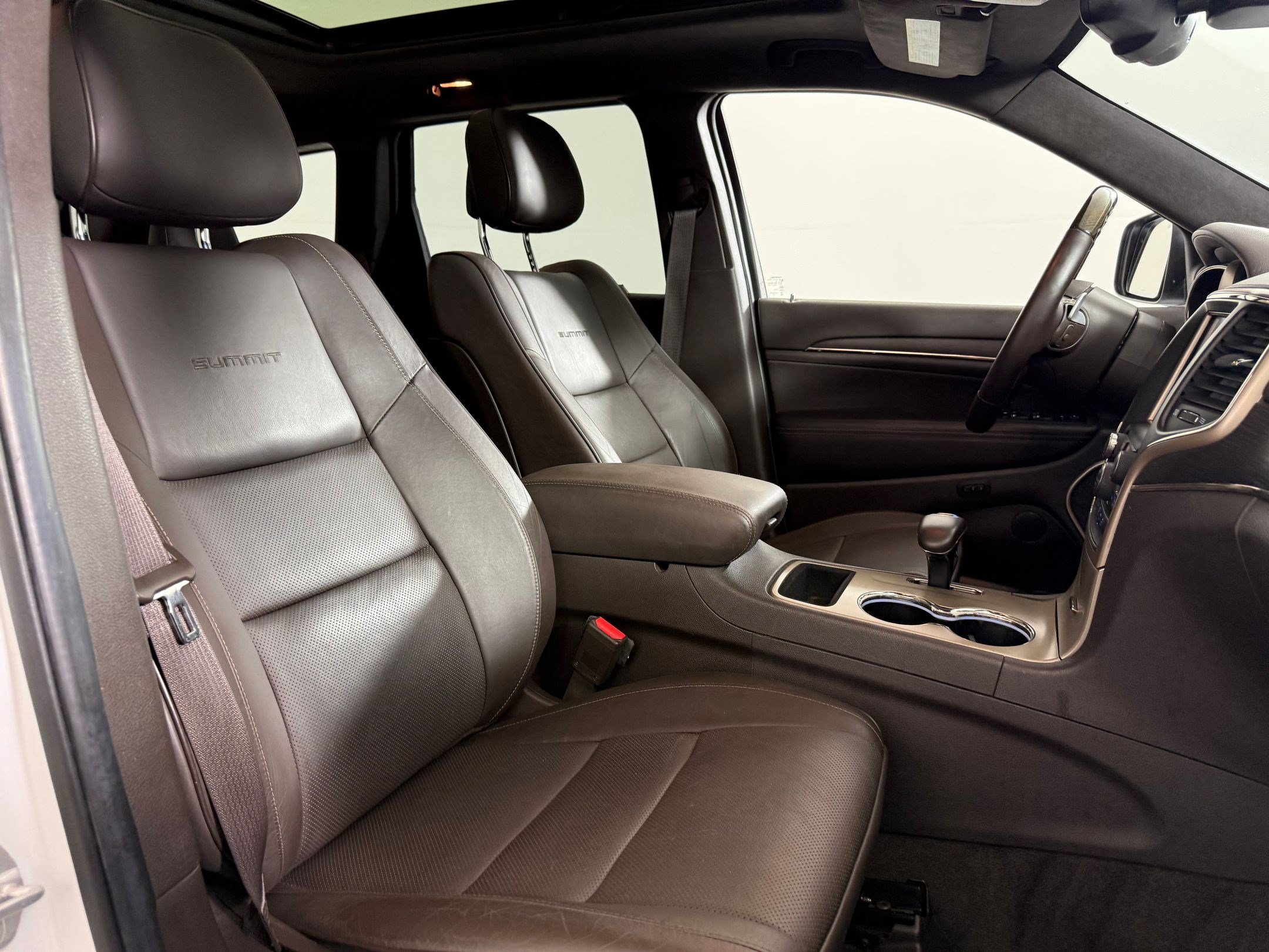 Used 2014 Jeep Grand Cherokee Summit RWD image 25
