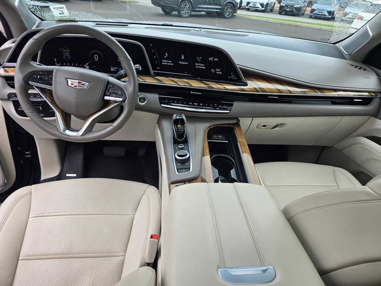 Used 2021 Cadillac Escalade Premium Luxury Platinum image 25