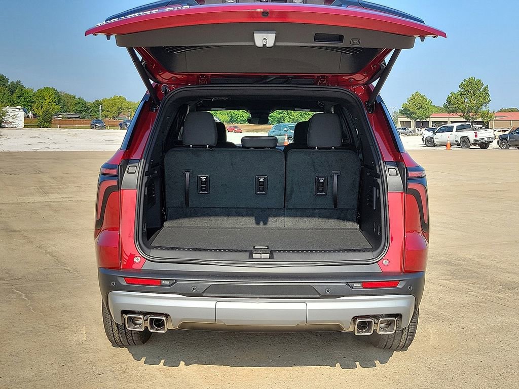 New 2026 Chevrolet Traverse LT w/ Driver Confidence Package image 8
