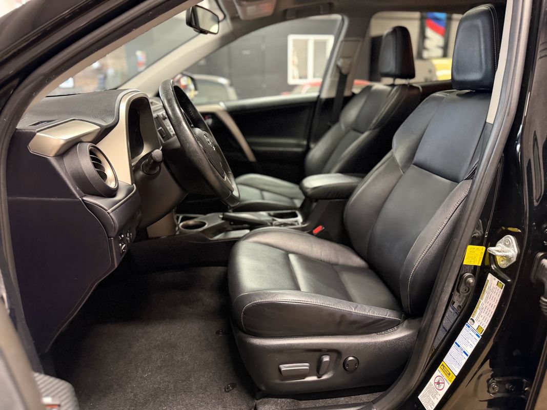 Used 2015 Toyota RAV4 Limited AWD/4WD image 15