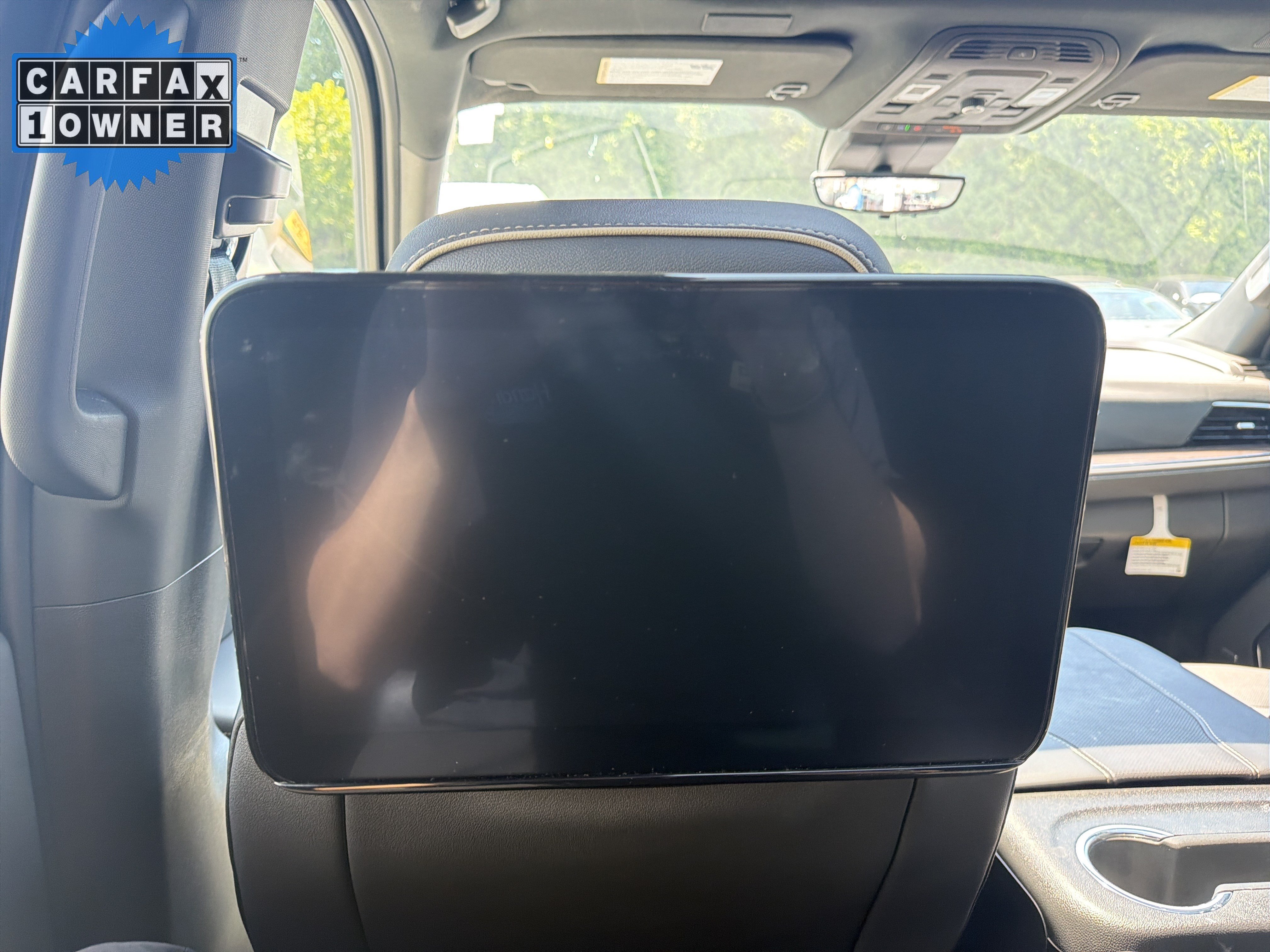 Used 2025 Chevrolet Suburban Premier AWD/4WD image 29