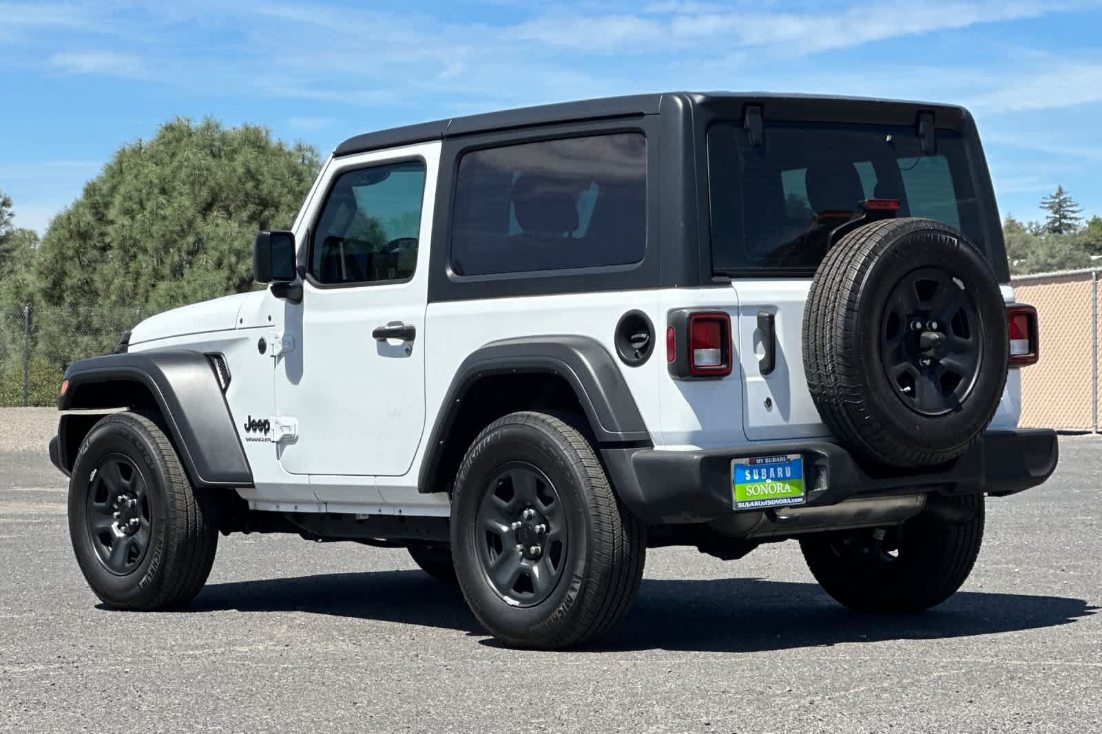 Used 2022 Jeep Wrangler Sport AWD/4WD image 5