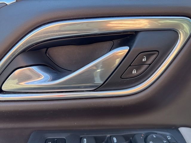 Used 2021 GMC Yukon SLT image 32