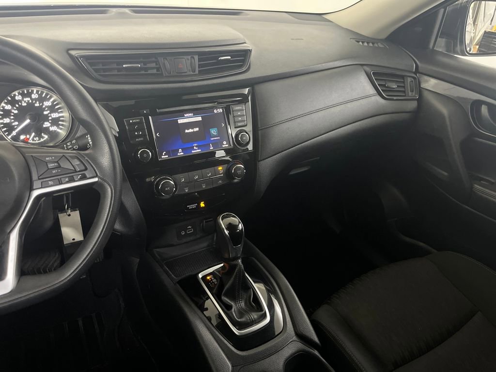 Used 2019 Nissan Rogue S image 34