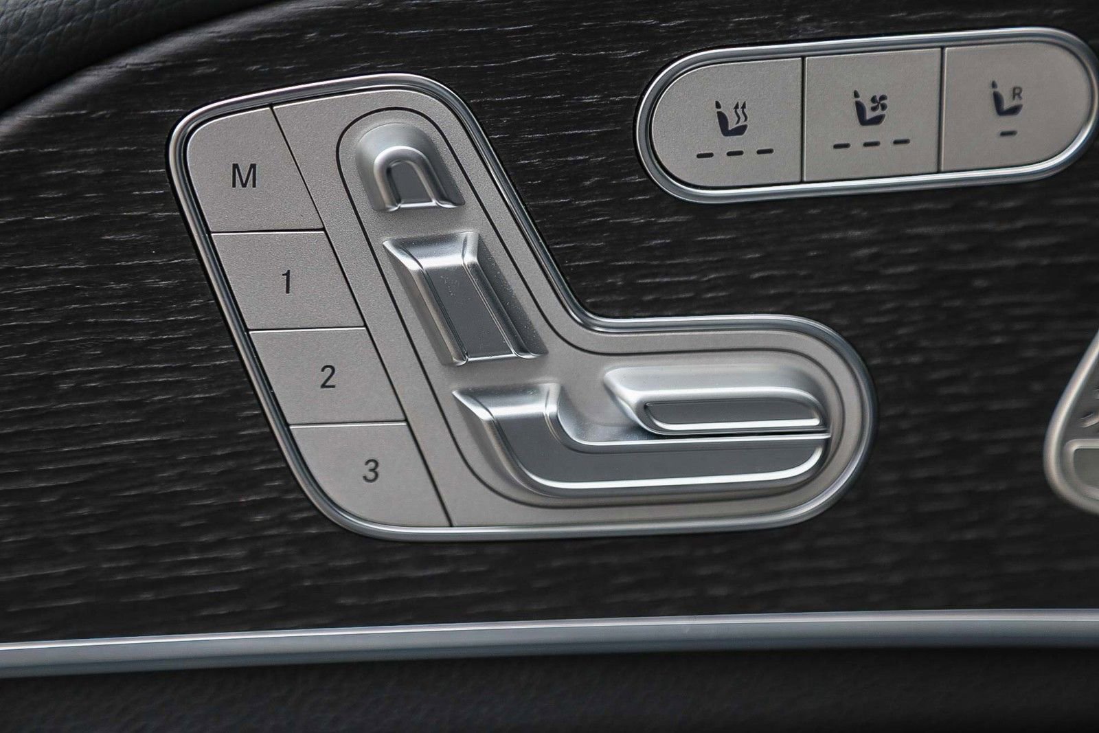 Certified 2025 Mercedes-Benz GLS 450 4MATIC image 20