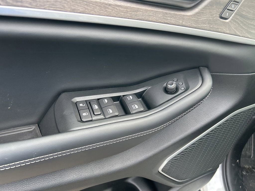New 2026 Jeep Grand Cherokee Limited RWD image 37