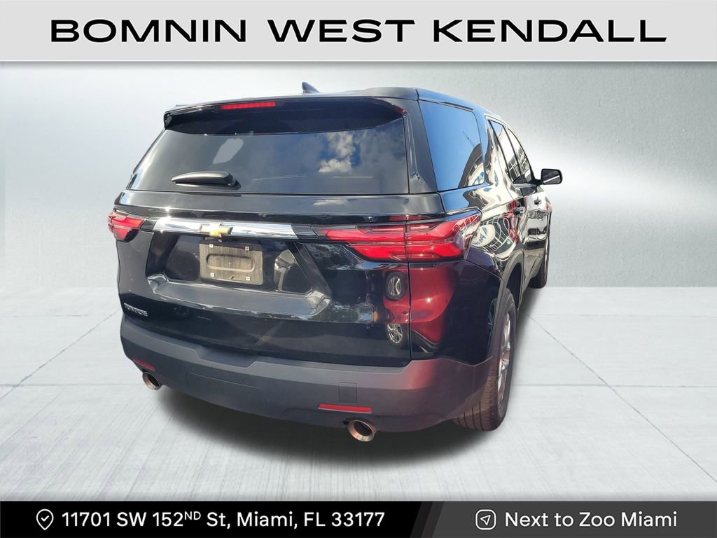 Used 2023 Chevrolet Traverse LS image 6