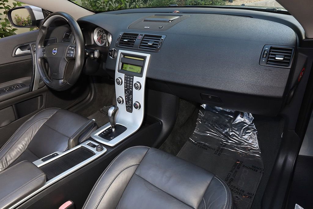 Used 2012 Volvo C70 T5 w/ Dynamic Trim Pkg image 38
