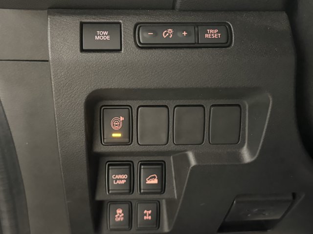 Used 2023 Nissan Frontier PRO-4X w/ Technology Package AWD/4WD image 7