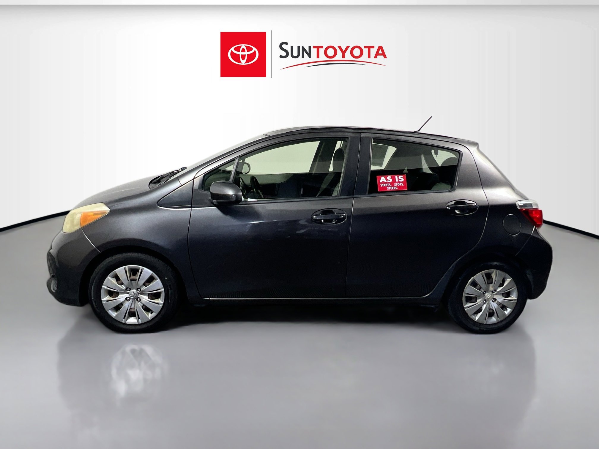 Used 2013 Toyota Yaris LE FWD image 7