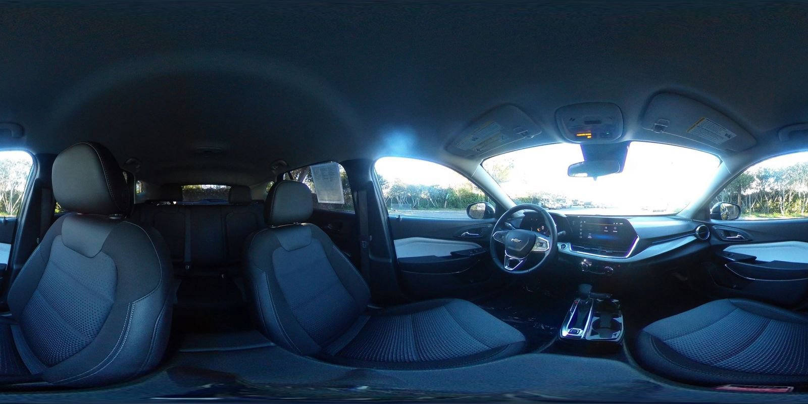 Used 2025 Chevrolet Trax LT w/ LT Convenience Package image 40