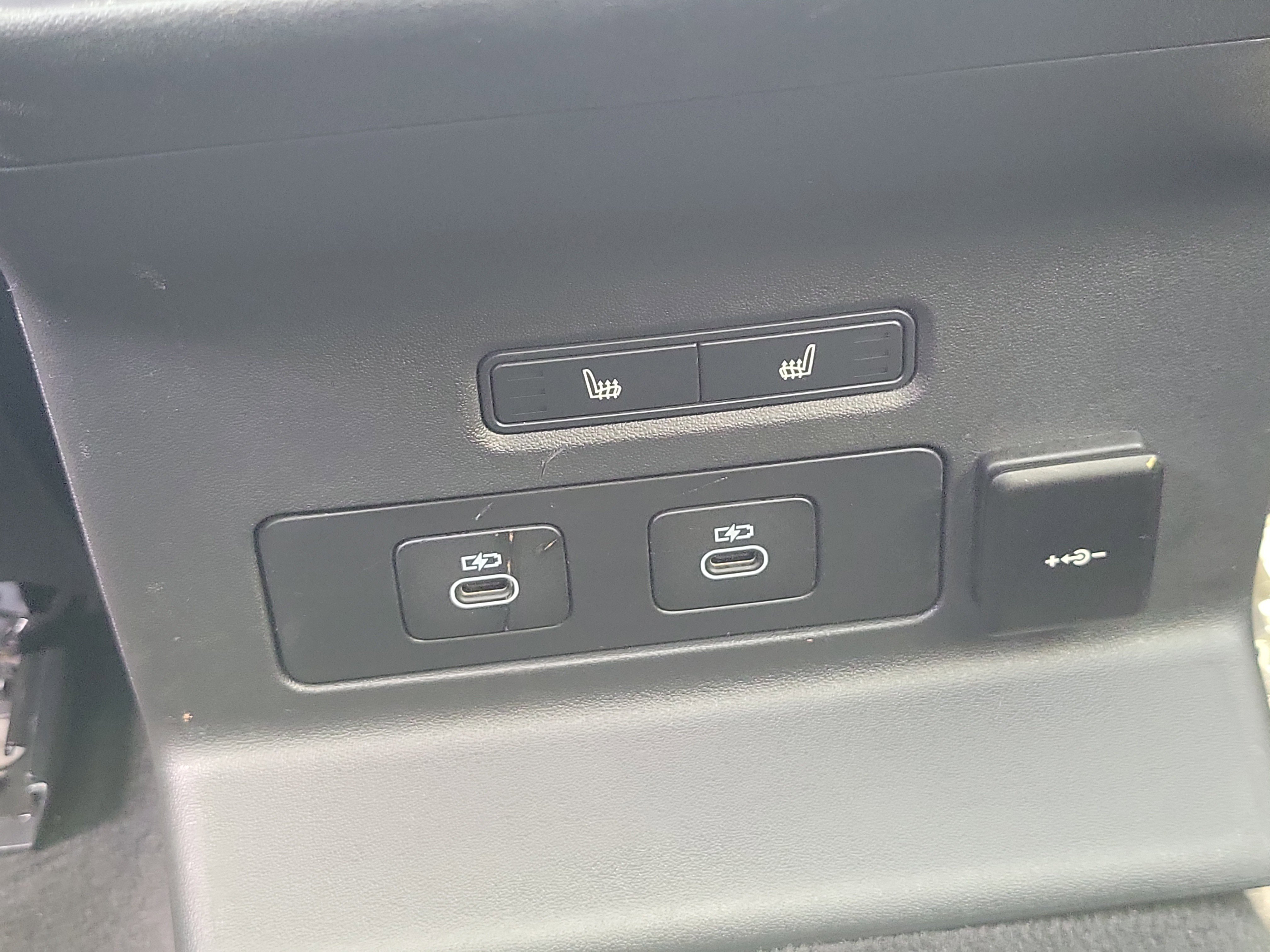 Used 2024 Land Rover Range Rover Velar Dynamic HSE image 17