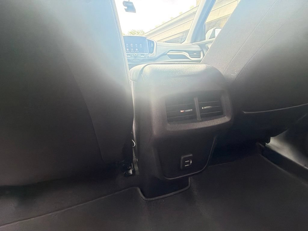Used 2023 GMC Terrain SLE FWD image 19