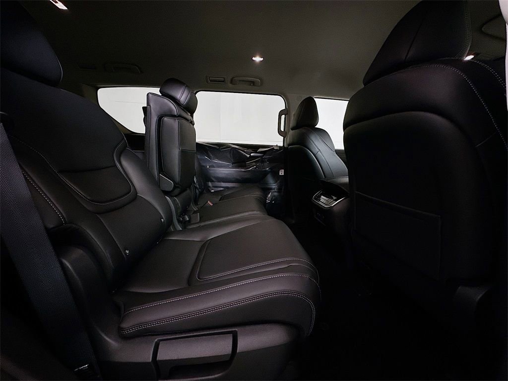 New 2026 Nissan Armada SV image 28