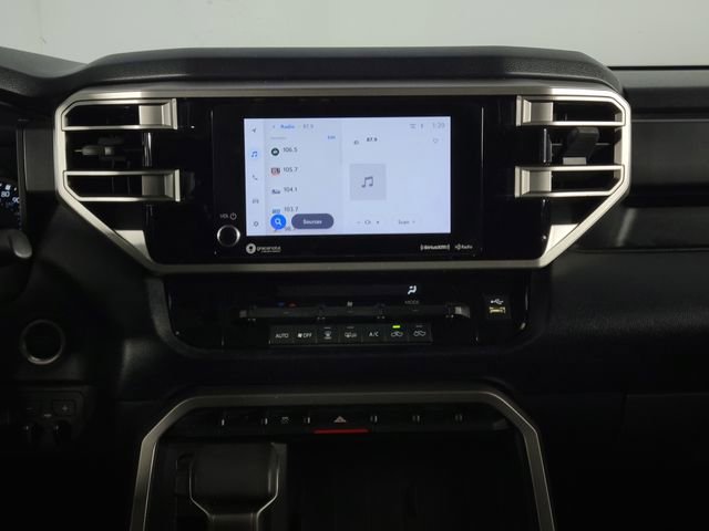 Used 2022 Toyota Tundra SR5 w/ SR5 Convenience Package AWD/4WD image 22