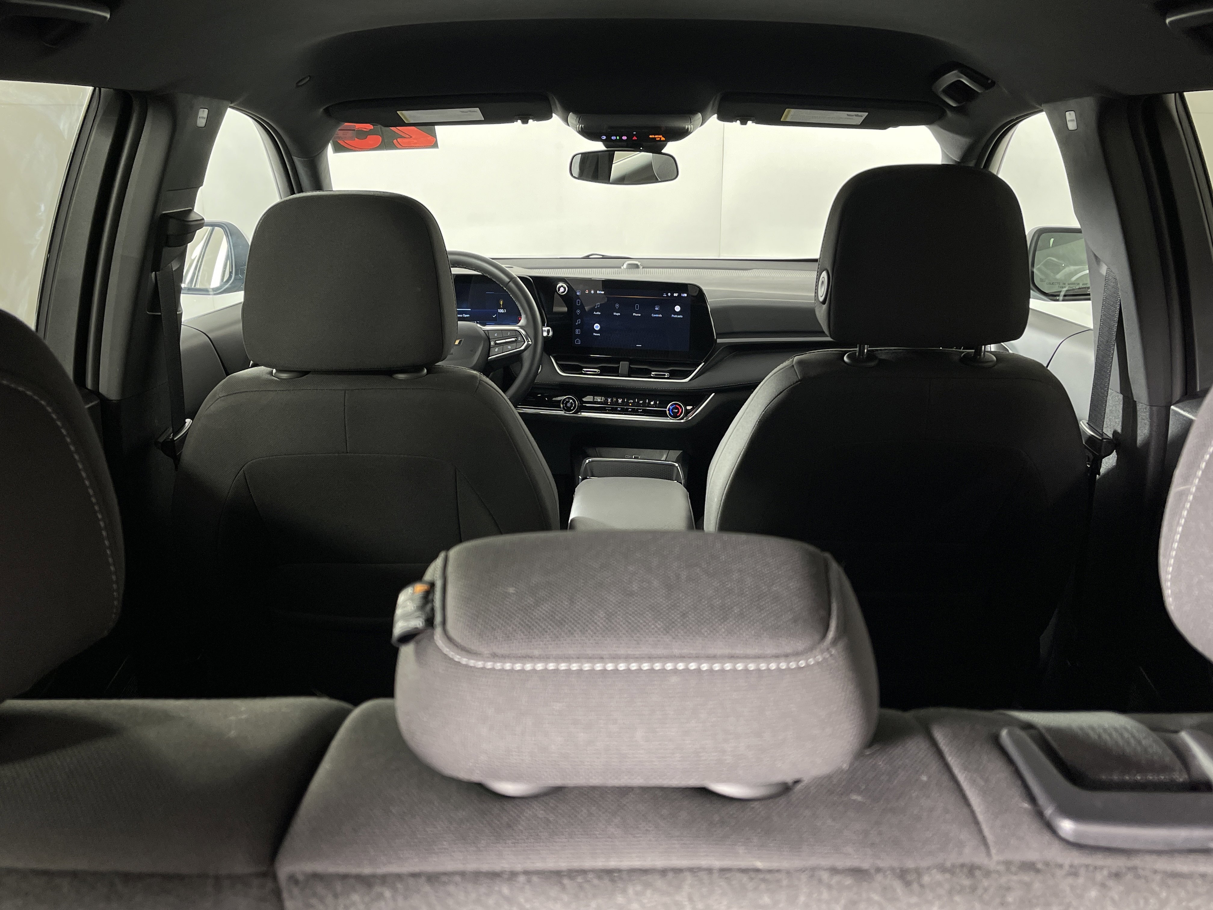 Used 2025 Chevrolet Equinox LT image 15