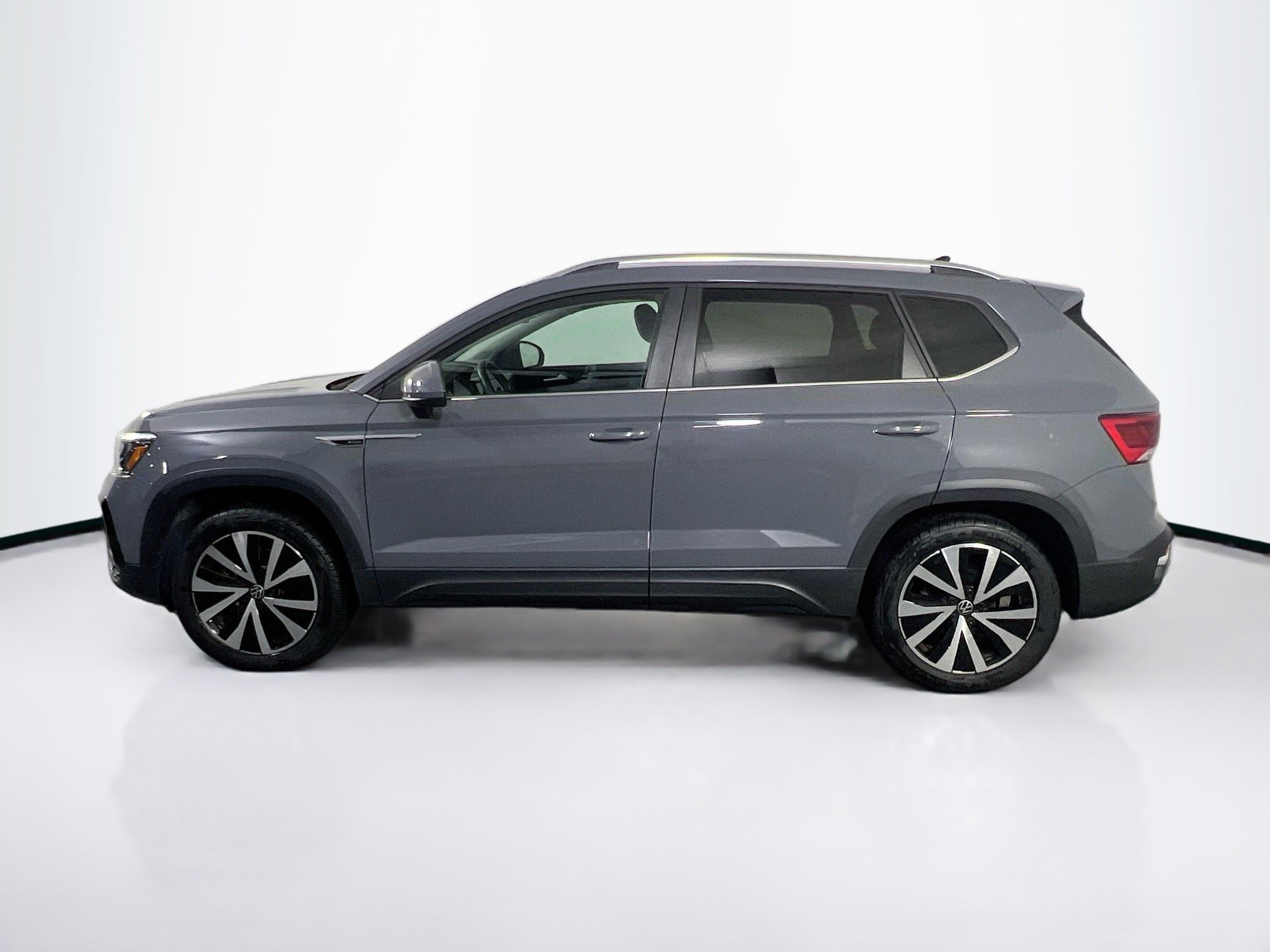 Used 2022 Volkswagen Taos SE AWD/4WD image 8