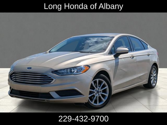 Used 2017 Ford Fusion SE w/ Fusion SE Technology Package