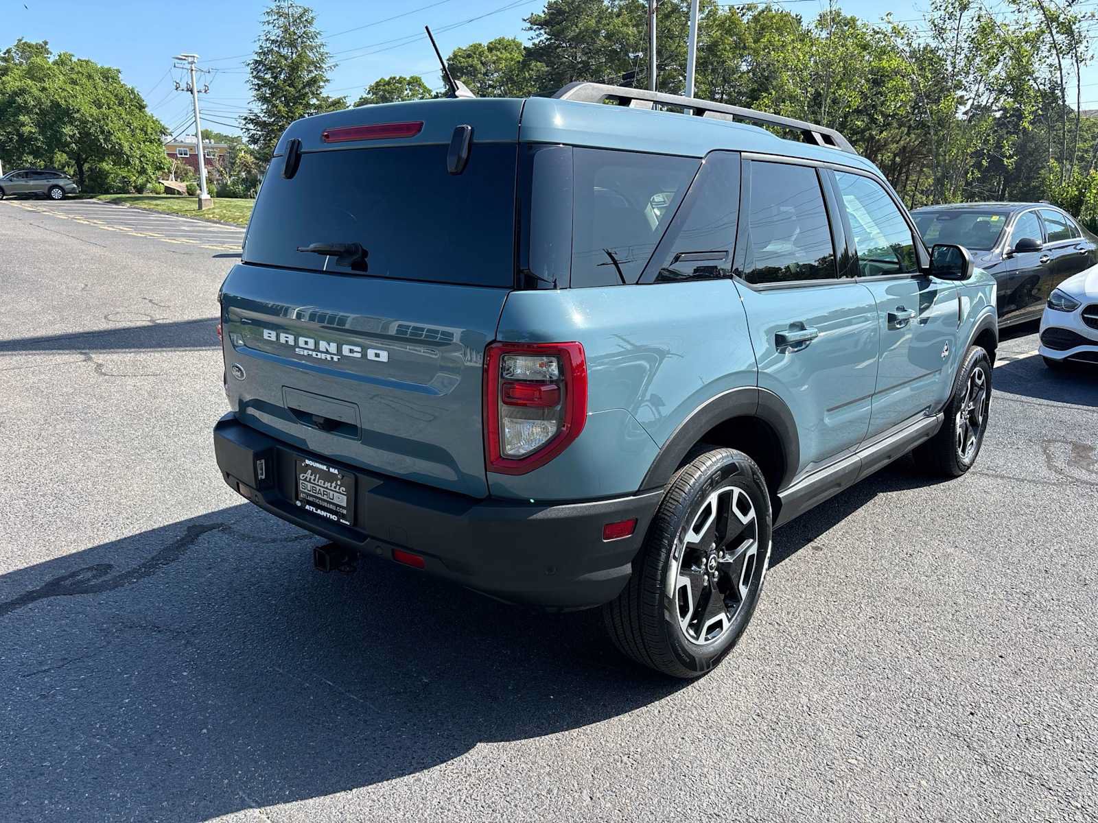 Used 2023 Ford Bronco Sport Outer Banks w/ Tech Package AWD/4WD image 3