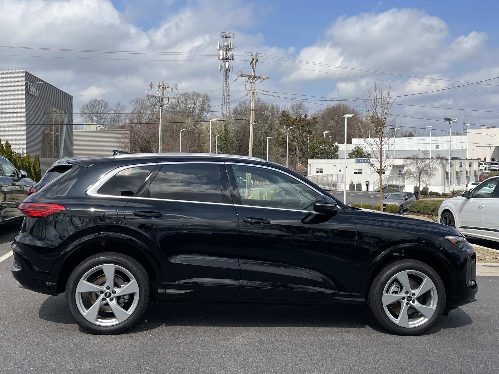 New 2025 Audi Q5 Premium Plus image 8