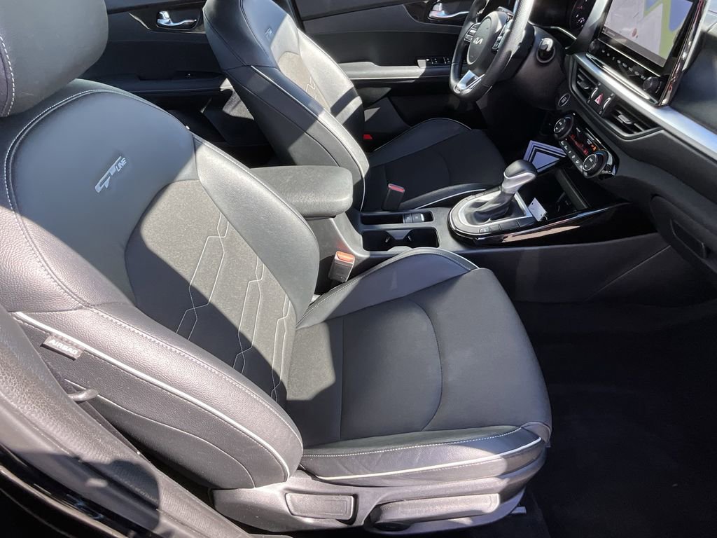 Used 2022 Kia Forte GT-Line w/ GT-Line Technology Package image 11