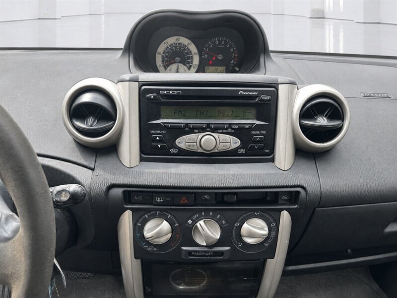 Used 2006 Scion xA FWD image 12